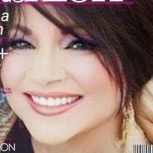 Meet your Posher, Mona